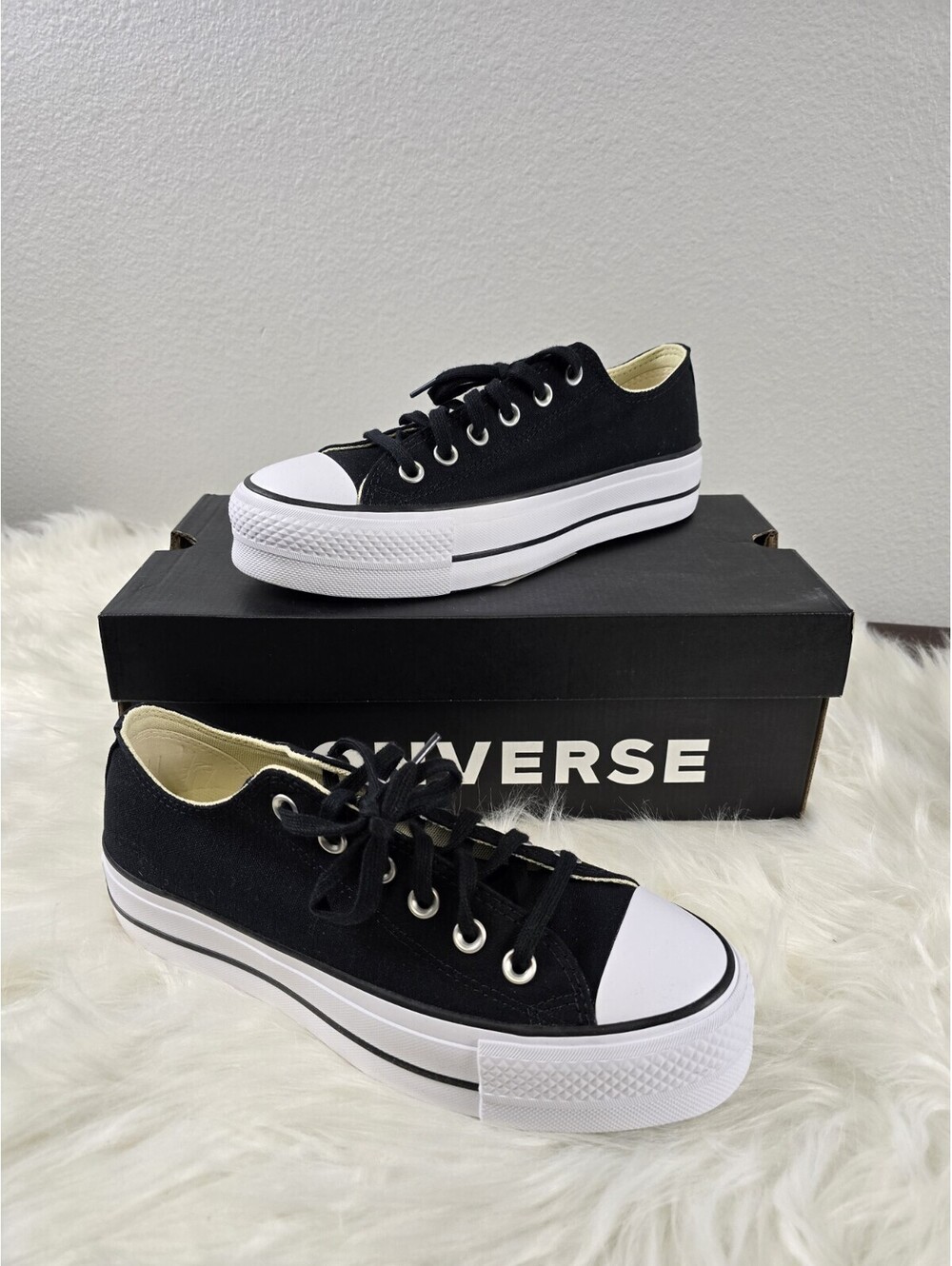 New In Box Black PLATFORM CHUCK TAYLOR Converse Shoes Size 8 Chuck Taylor - Picture 2 of 9
